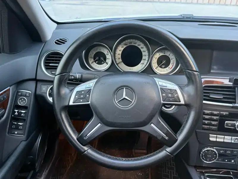 2013 Mercedes-Benz C-Class C 260 Elegance Grand Edition — миниатюра 12