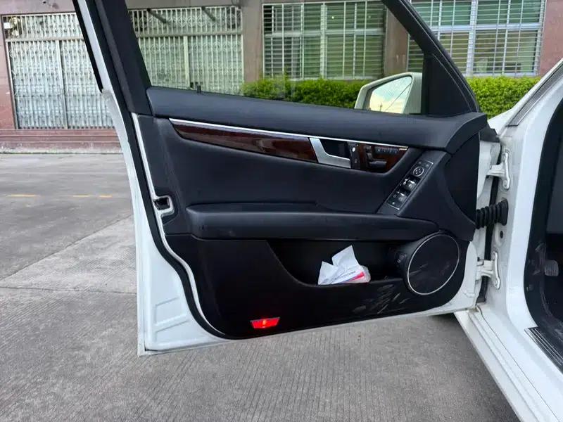2013 Mercedes-Benz C-Class C 260 Elegance Grand Edition — миниатюра 21