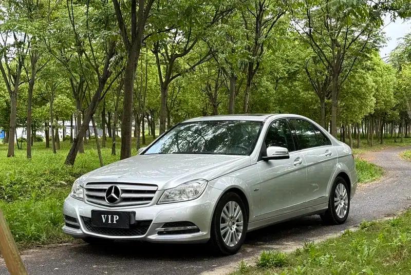 2011 Mercedes-Benz C-Class C 200 CGI Elegance — миниатюра 1