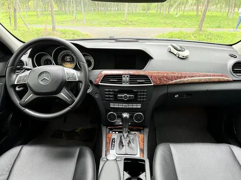 2011 Mercedes-Benz C-Class C 200 CGI Elegance — миниатюра 14
