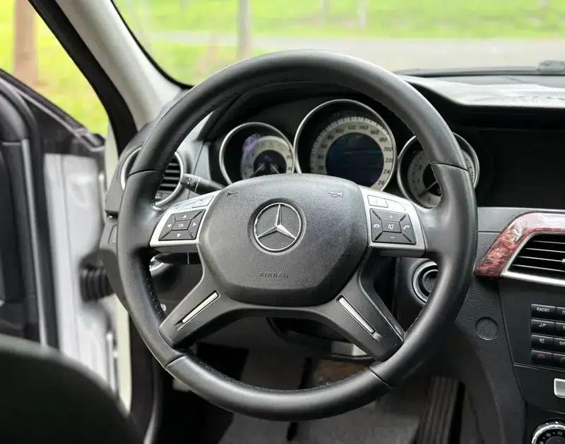 2011 Mercedes-Benz C-Class C 200 CGI Elegance — миниатюра 15