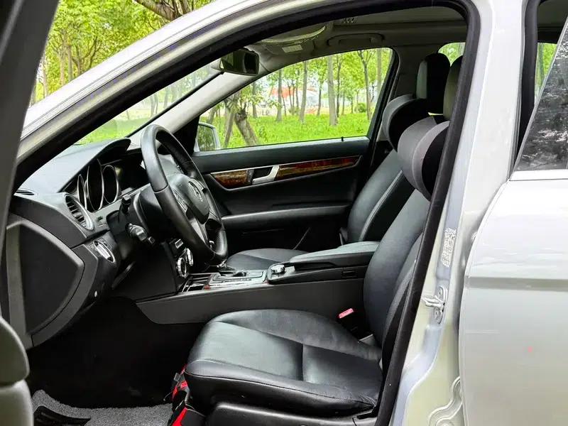 2011 Mercedes-Benz C-Class C 200 CGI Elegance — миниатюра 17