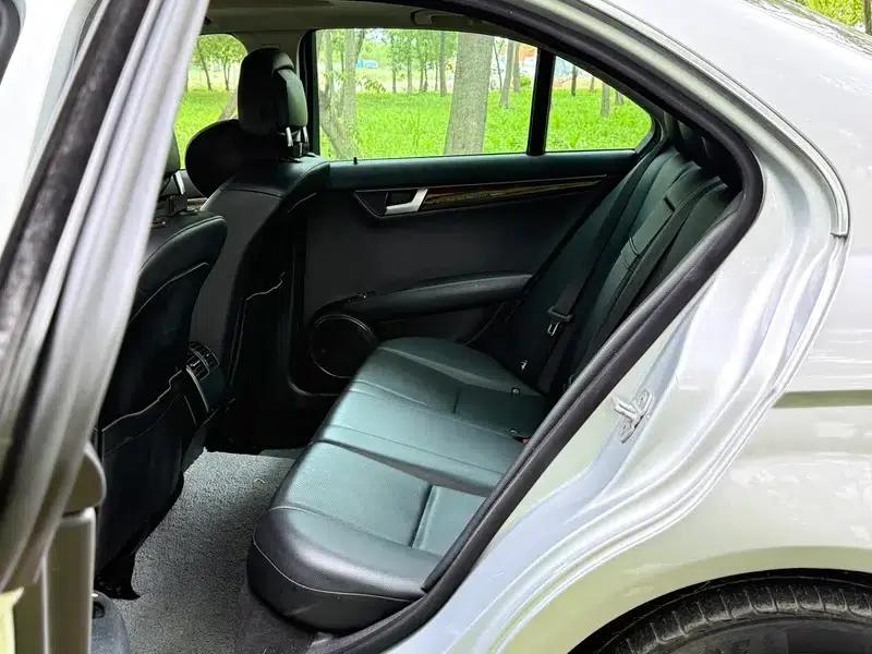 2011 Mercedes-Benz C-Class C 200 CGI Elegance — миниатюра 18