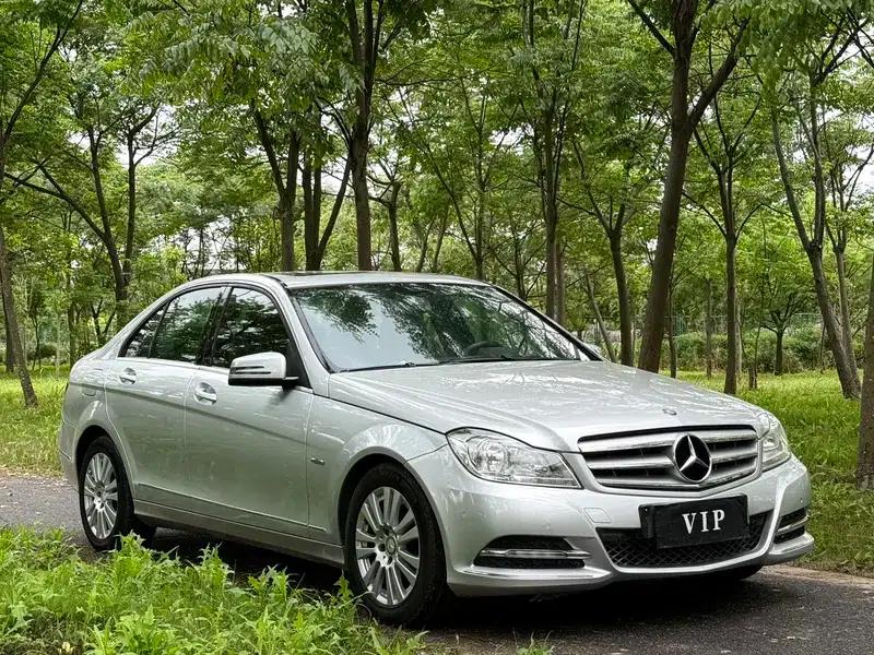 2011 Mercedes-Benz C-Class C 200 CGI Elegance — миниатюра 3