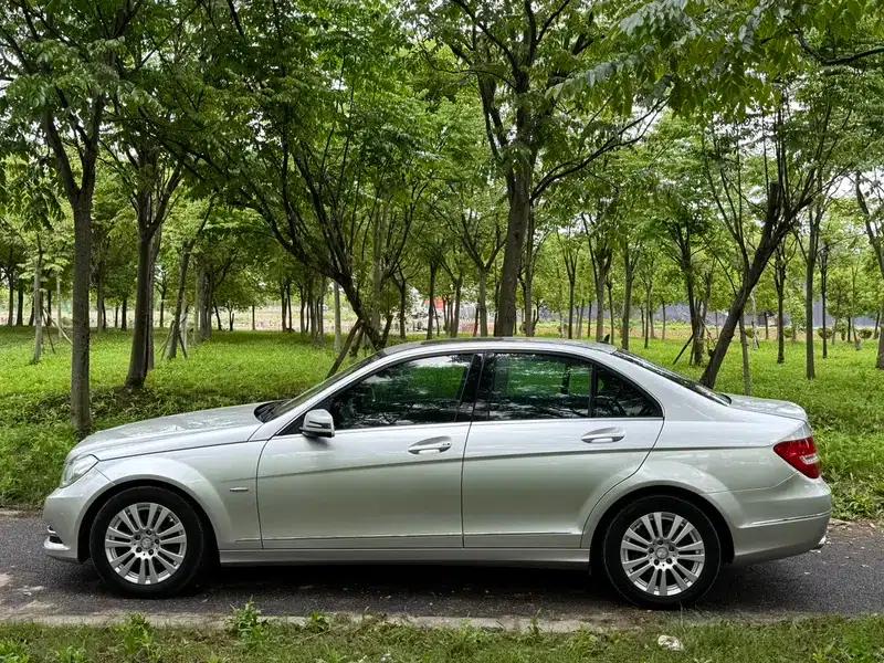 2011 Mercedes-Benz C-Class C 200 CGI Elegance — миниатюра 4