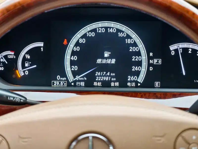 2011 Mercedes-Benz S-Class S 500 L CGI 4MATIC — миниатюра 11