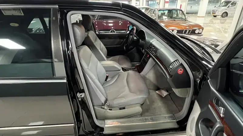 Mercedes-Benz S-Class 1994 3.2L Automatic Rear-Wheel Drive 5-Seater (Parallel Import) — миниатюра 34