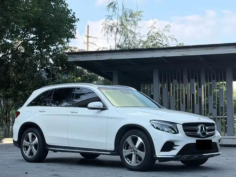 2017 Mercedes-Benz GLC 260 4MATIC Luxury — миниатюра 3