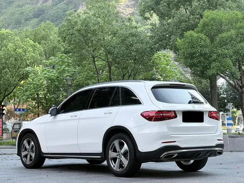2017 Mercedes-Benz GLC 260 4MATIC Luxury — миниатюра 4