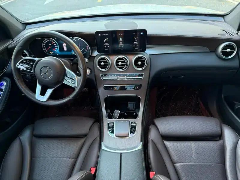 2020 Mercedes-Benz GLC Facelift: GLC 260 L 4MATIC Luxury — миниатюра 7