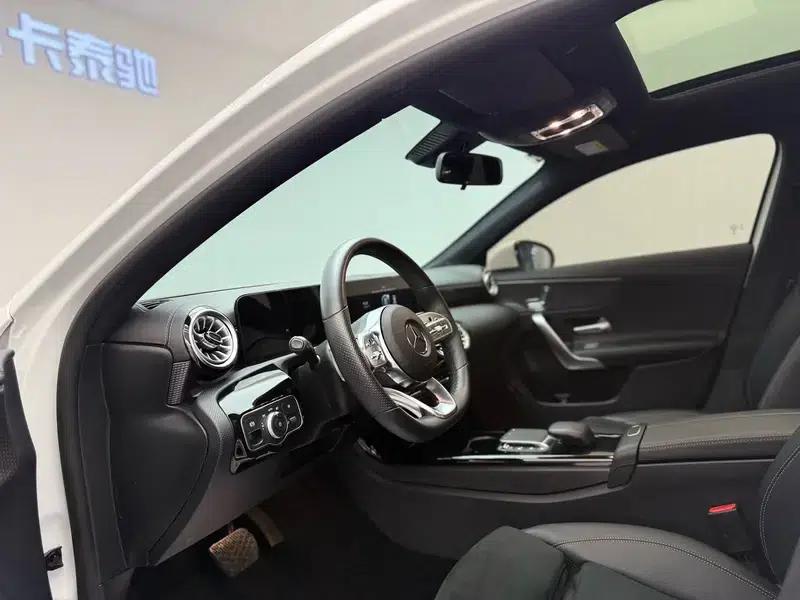 Mercedes-Benz A-Class 2022 Facelift A 200 L Sport Sedan Fashion Edition — миниатюра 15
