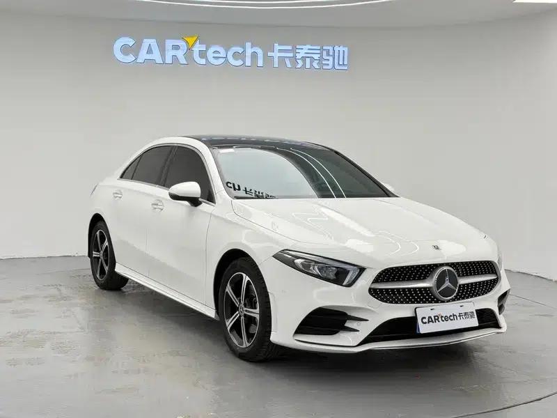 Mercedes-Benz A-Class 2022 Facelift A 200 L Sport Sedan Fashion Edition — миниатюра 3