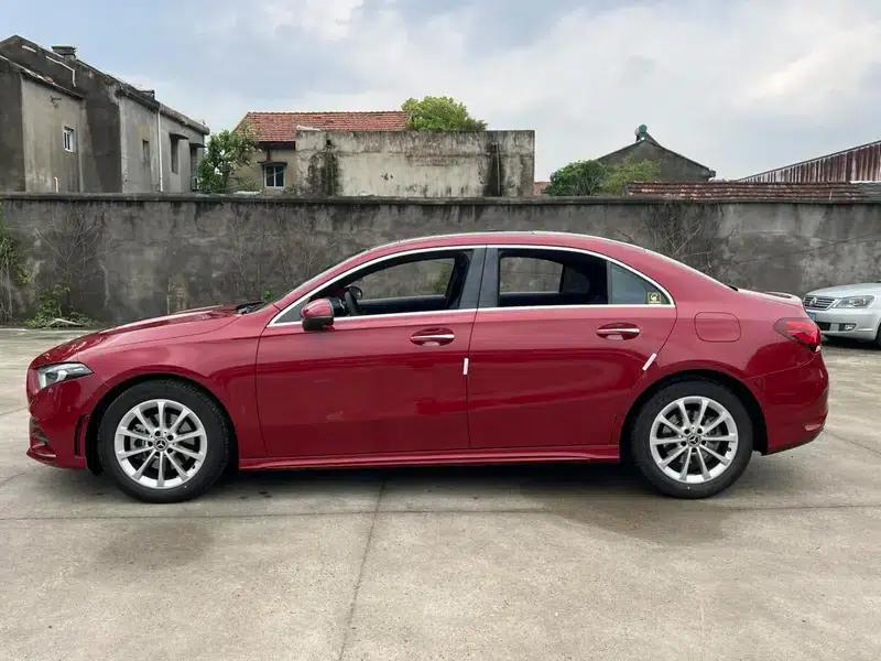 Mercedes-Benz A-Class 2021 A 200 L Sport Sedan Fashion Edition — миниатюра 4