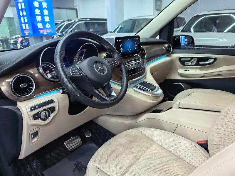 Mercedes-Benz V-Class 2021 V 260 L Long Wheelbase Premium Edition — миниатюра 13