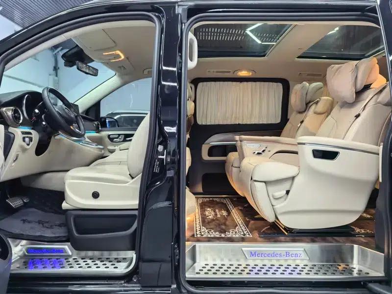 Mercedes-Benz V-Class 2021 V 260 L Long Wheelbase Premium Edition — миниатюра 15