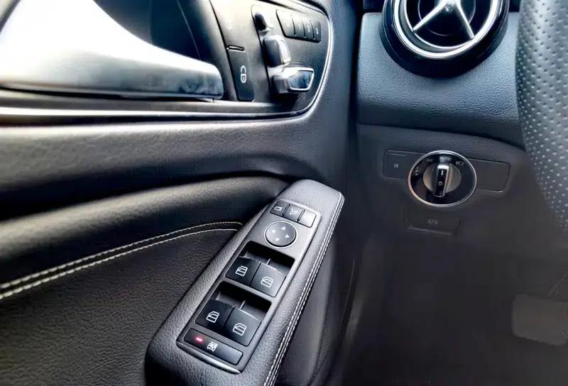 2019 Mercedes-Benz GLA 200 Fashion Edition — миниатюра 15