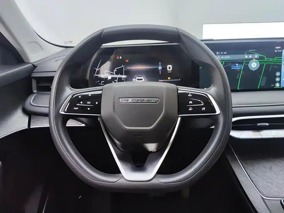 Venucia V2021 260T Idol Edition — миниатюра 15