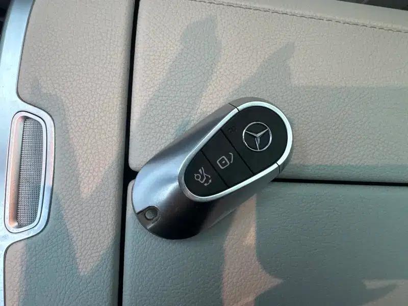 2024 Mercedes-Benz EQE SUV 350 4MATIC Luxury Edition — миниатюра 11