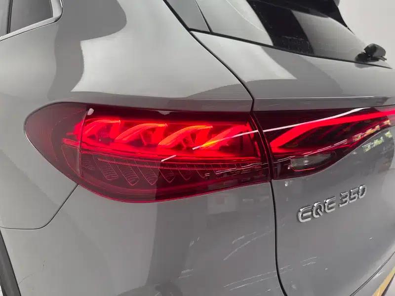 2024 Mercedes-Benz EQE SUV 350 4MATIC Luxury Edition — миниатюра 13