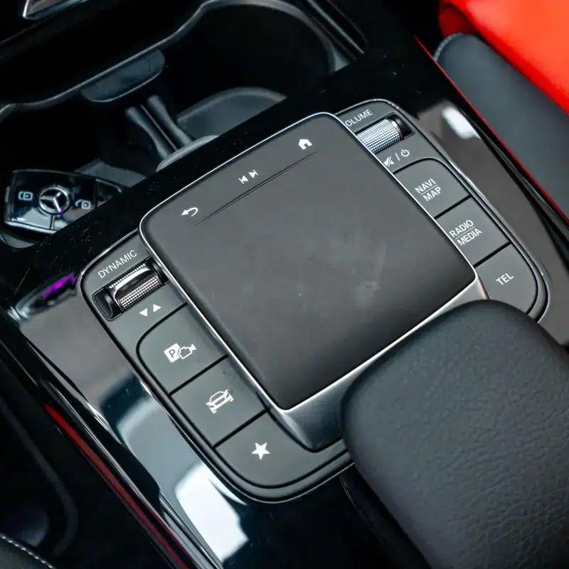 2024 Mercedes-Benz A-Class AMG A 35 L 4MATIC — миниатюра 13
