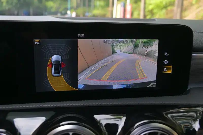 2023 Mercedes-Benz A-Class AMG A 35 L 4MATIC — миниатюра 22