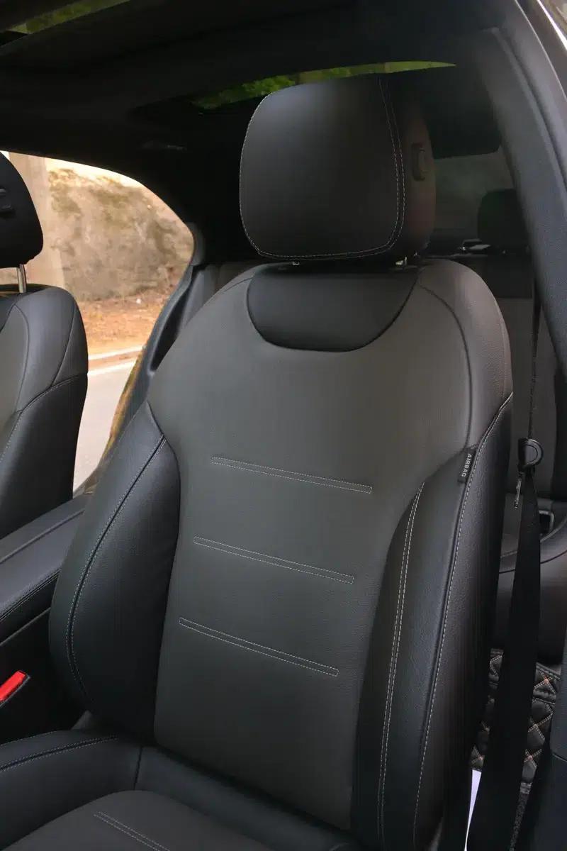 2023 Mercedes-Benz A-Class AMG A 35 L 4MATIC — миниатюра 27