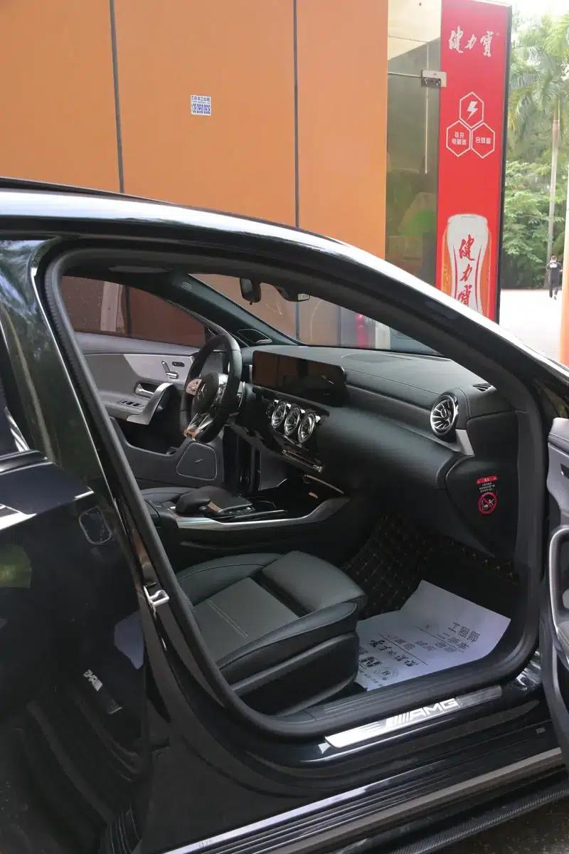 2023 Mercedes-Benz A-Class AMG A 35 L 4MATIC — миниатюра 33