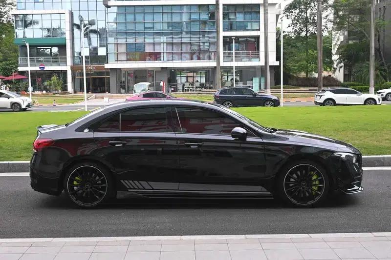 2023 Mercedes-Benz A-Class AMG A 35 L 4MATIC — миниатюра 8