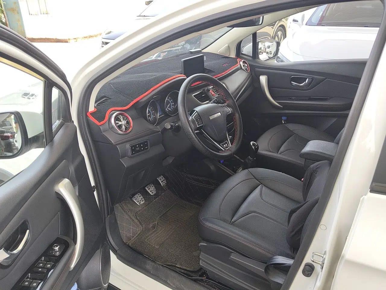 Haval H1 2016 Revised Version Blue Badge 1.5L Manual Luxury Edition — миниатюра 16