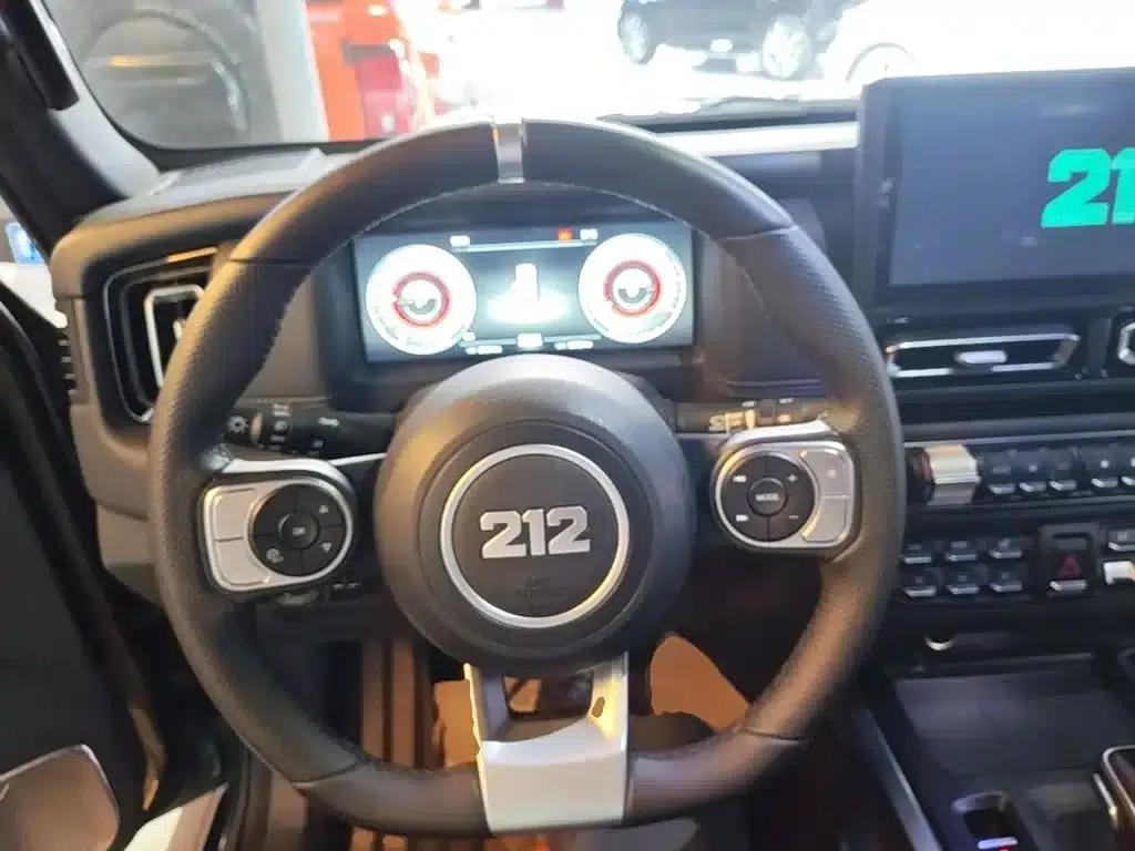 212 T01 2024 Model 2.0T Mechanic — миниатюра 11