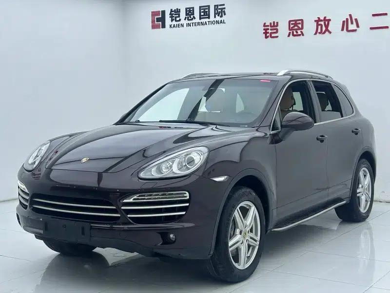 Cayenne 2014 Cayenne Platinum Edition 3.0T — миниатюра 1