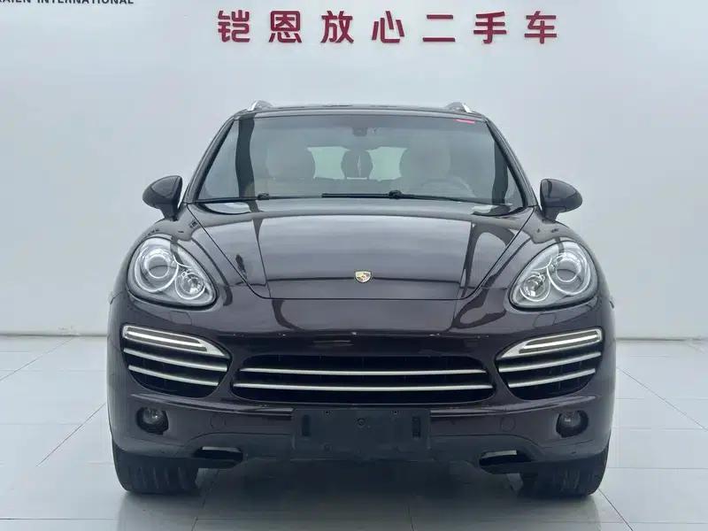 Cayenne 2014 Cayenne Platinum Edition 3.0T — миниатюра 2