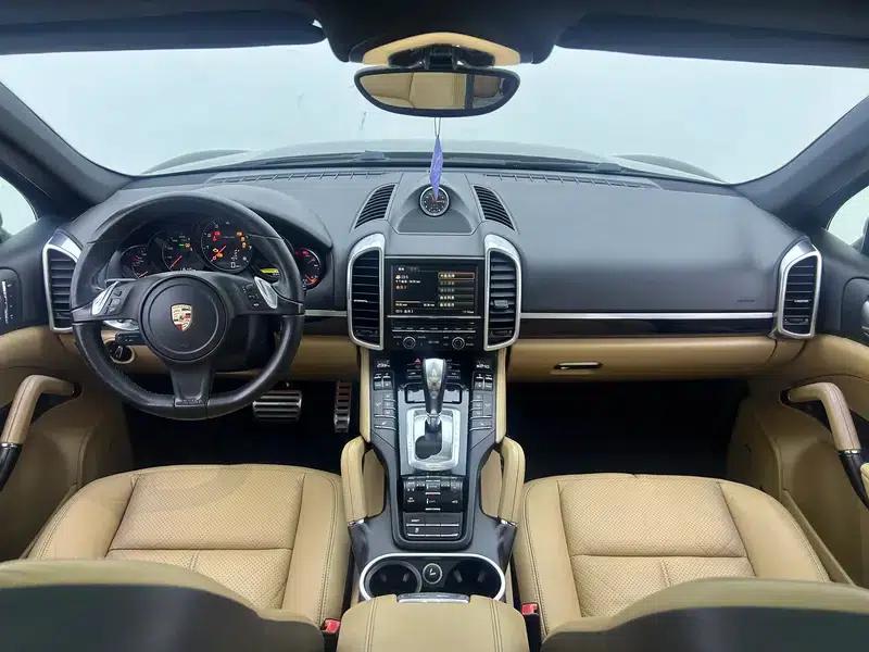 Cayenne 2014 Cayenne Platinum Edition 3.0T — миниатюра 18