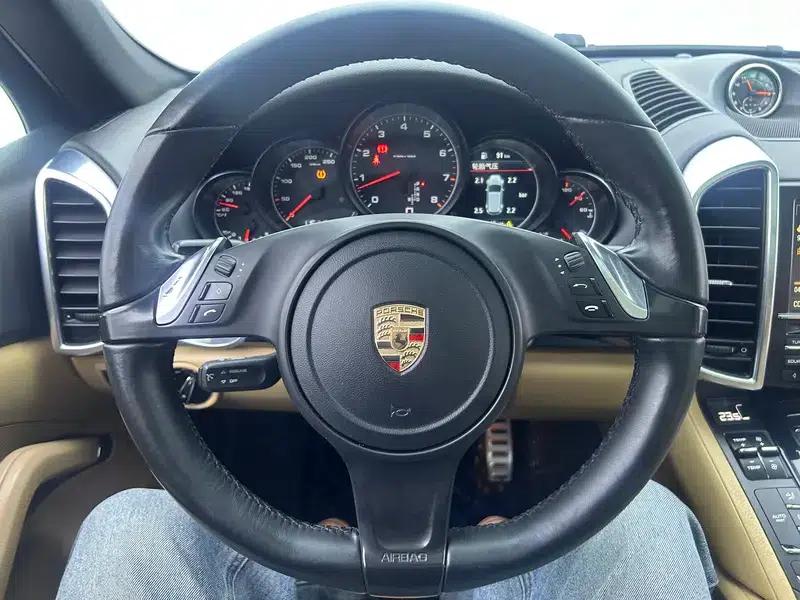 Cayenne 2014 Cayenne Platinum Edition 3.0T — миниатюра 20