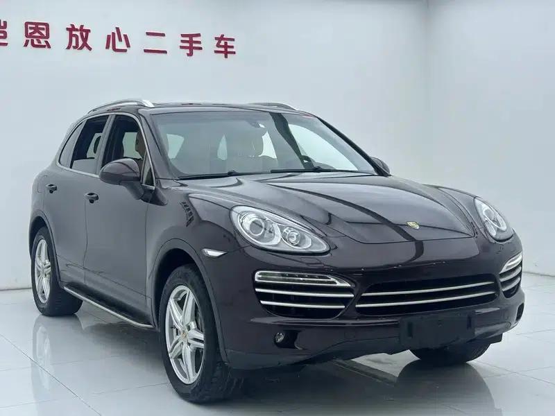 Cayenne 2014 Cayenne Platinum Edition 3.0T — миниатюра 3