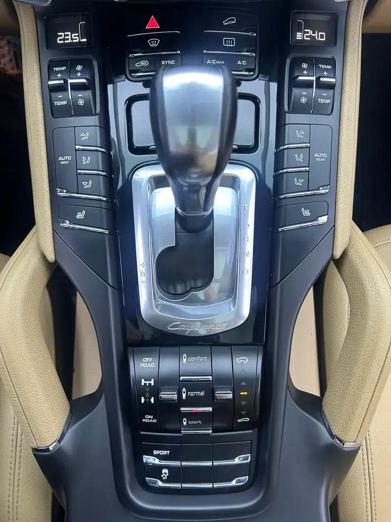 Cayenne 2014 Cayenne Platinum Edition 3.0T — миниатюра 22