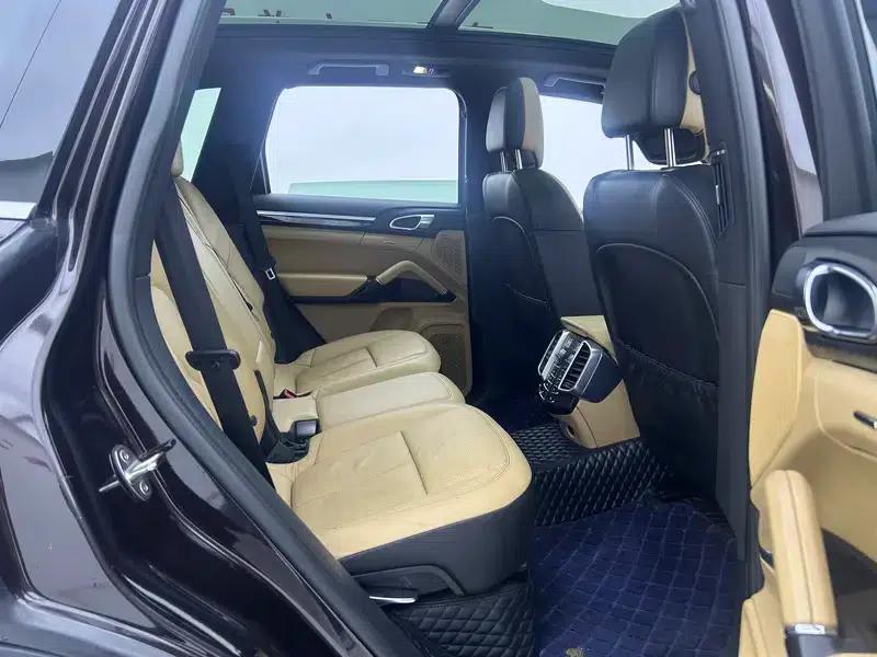 Cayenne 2014 Cayenne Platinum Edition 3.0T — миниатюра 26