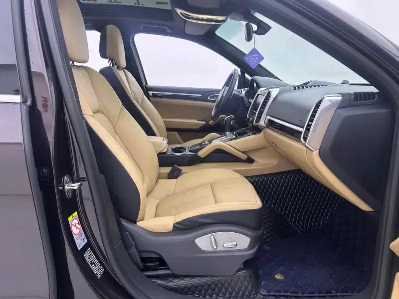 Cayenne 2014 Cayenne Platinum Edition 3.0T — миниатюра 27