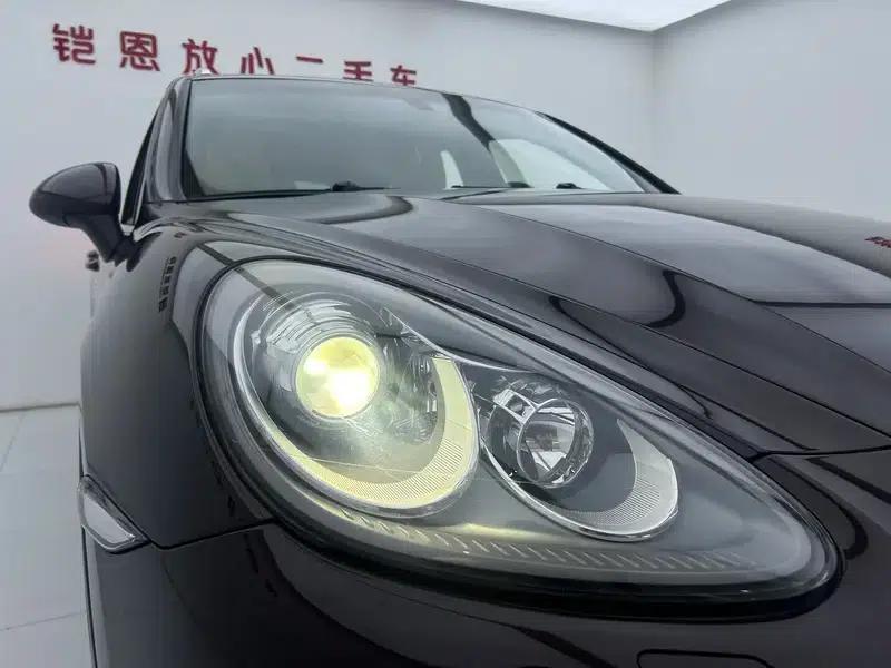 Cayenne 2014 Cayenne Platinum Edition 3.0T — миниатюра 9