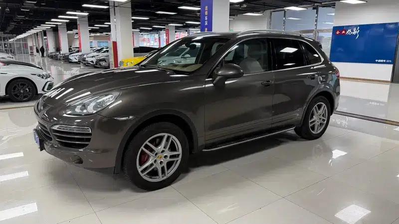 Cayenne 2011 Cayenne 3.0T — миниатюра 1