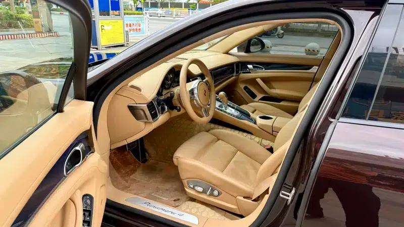 2014 Panamera 4 3.0T — миниатюра 16