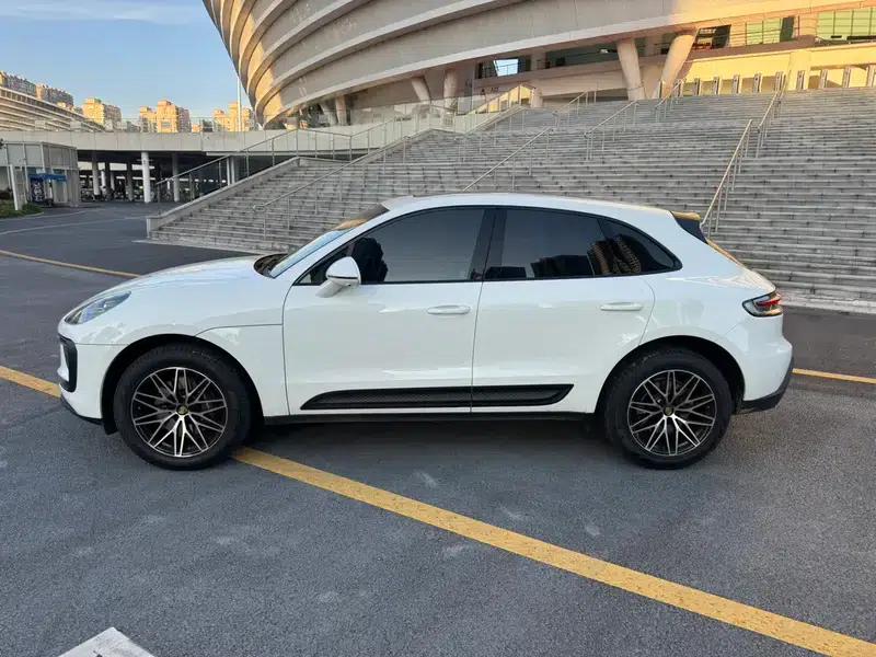 2023 Macan 2.0T — миниатюра 4