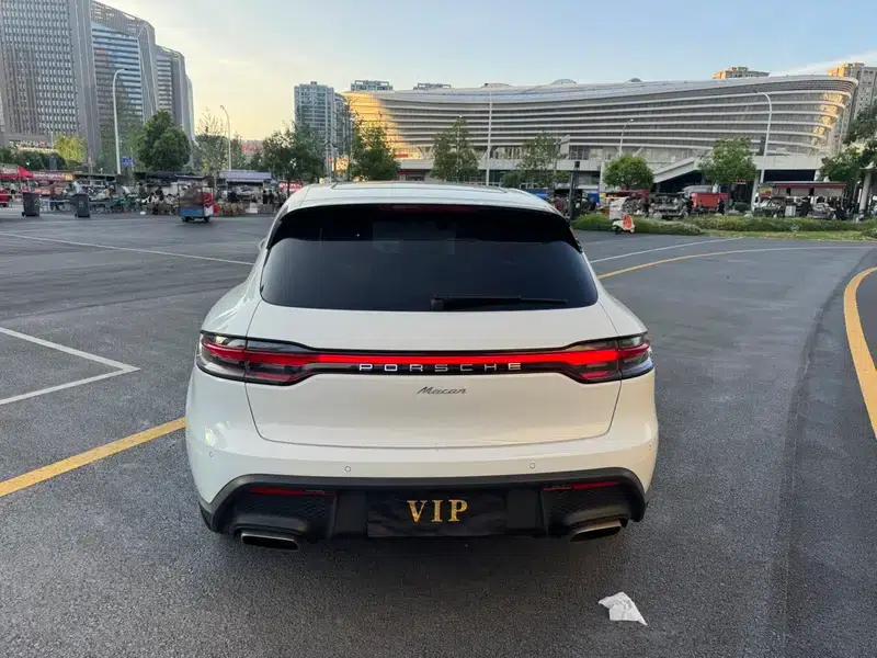2023 Macan 2.0T — миниатюра 6