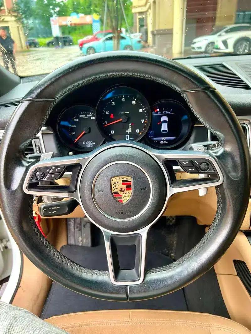 2017 Macan 2.0T — миниатюра 8