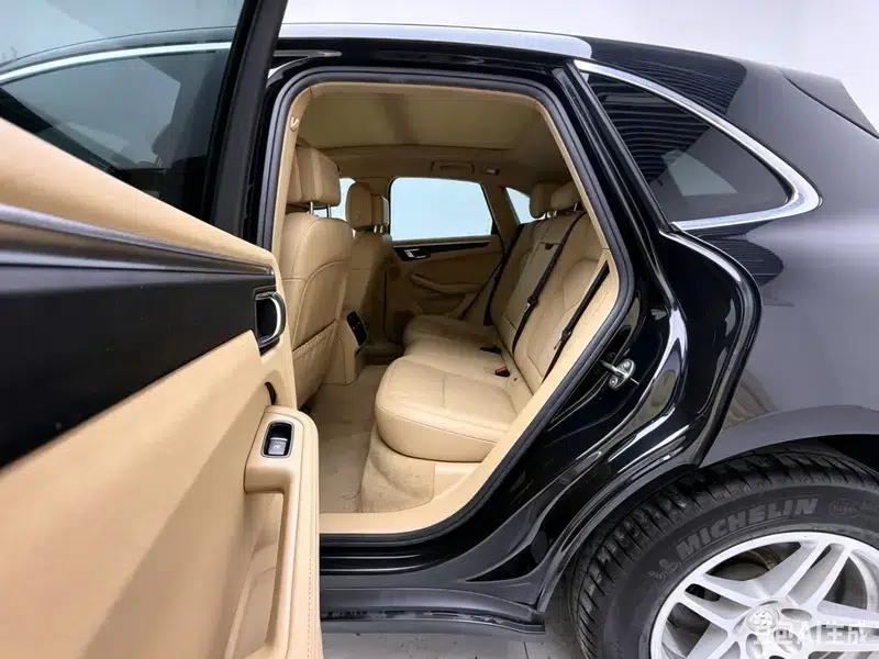 2017 Macan 2.0T — миниатюра 18