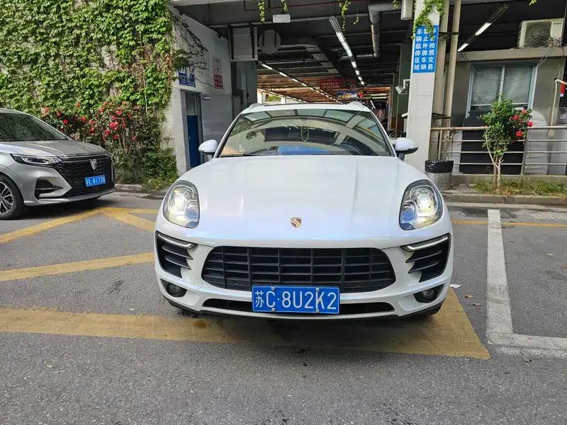2014 Macan 2.0T — миниатюра 2