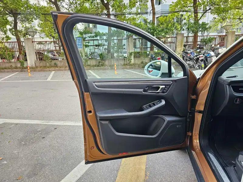 2014 Macan 2.0T — миниатюра 17