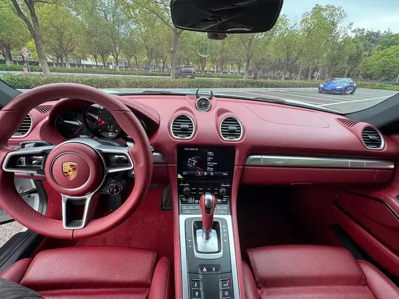 Porsche 718 Cayman 2018 2.0T — миниатюра 15