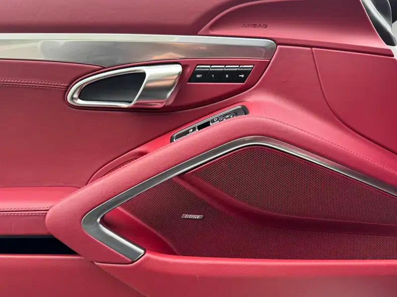 Porsche 718 Cayman 2018 2.0T — миниатюра 6