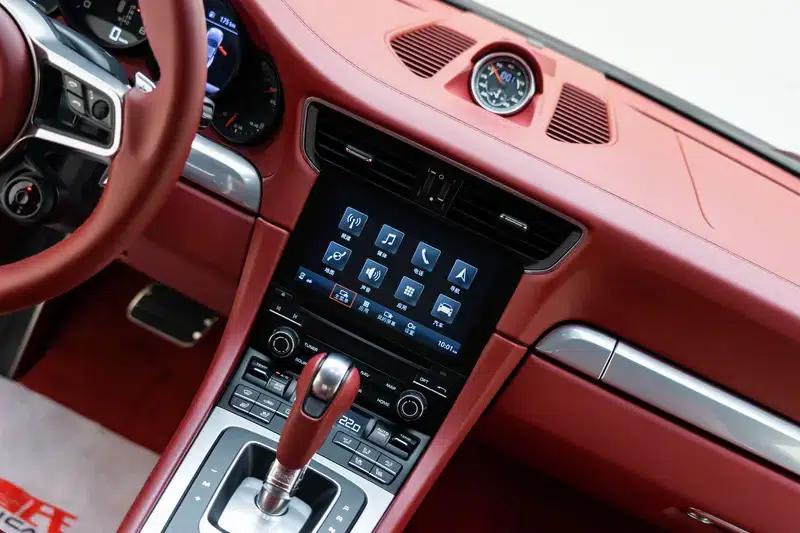 2018 Porsche 911 3.0T Automatic Rear-Wheel Drive 4-Seat Factory Custom Edition — миниатюра 11